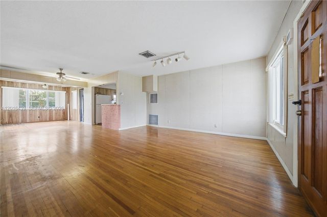 2300 N 57th Ter, Hollywood, FL 33021