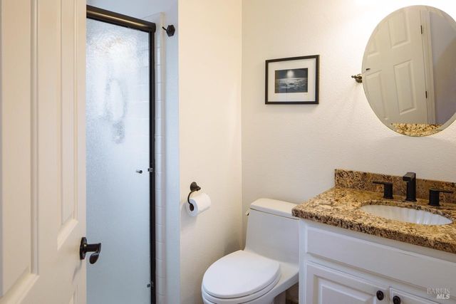 810 Wine Ct, Petaluma, CA 94954