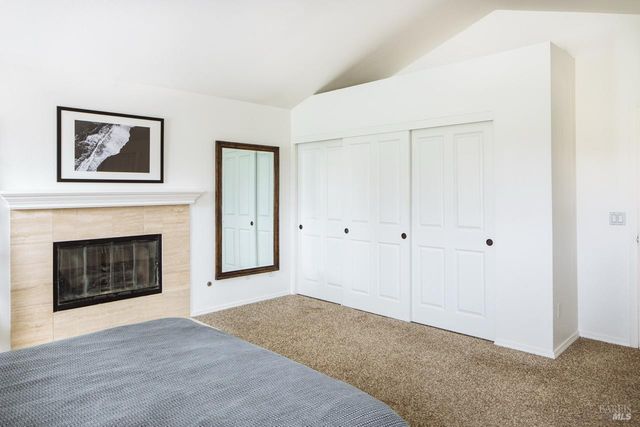 810 Wine Ct, Petaluma, CA 94954