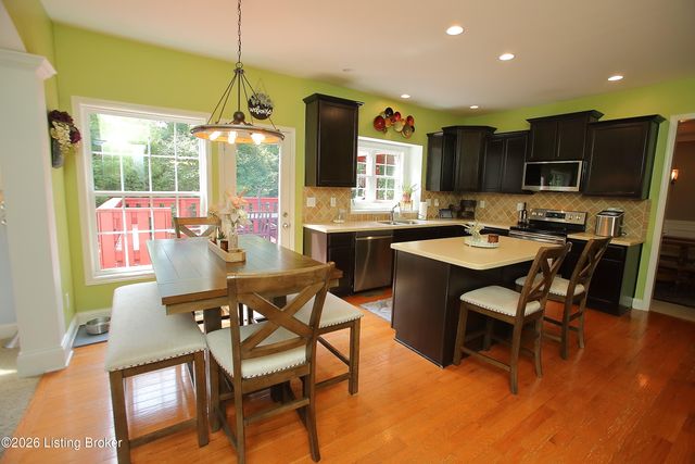 7216 Williamsgate Blvd, Crestwood, KY 40014