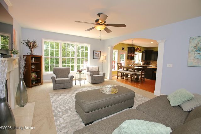 7216 Williamsgate Blvd, Crestwood, KY 40014