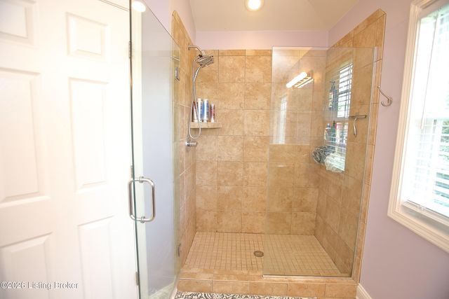 7216 Williamsgate Blvd, Crestwood, KY 40014