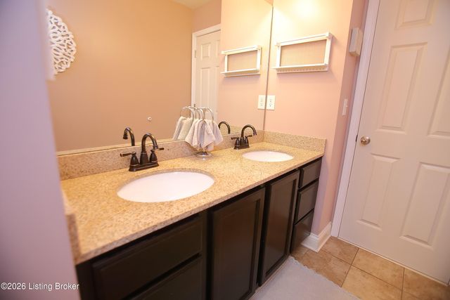 7216 Williamsgate Blvd, Crestwood, KY 40014
