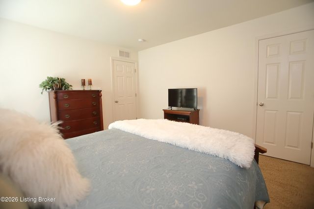7216 Williamsgate Blvd, Crestwood, KY 40014