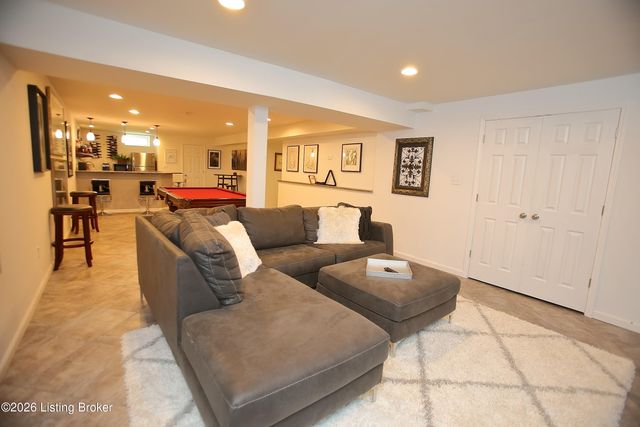 7216 Williamsgate Blvd, Crestwood, KY 40014