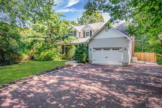 71 Buckley Road, Patchogue, NY 11772