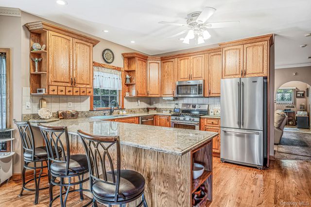 71 Buckley Road, Patchogue, NY 11772