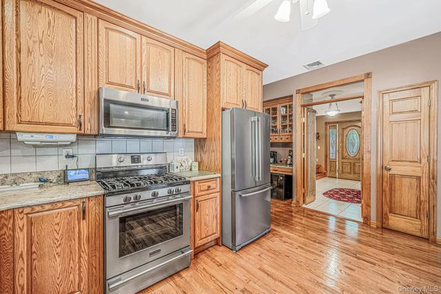 71 Buckley Road, Patchogue, NY 11772