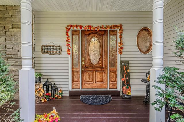 71 Buckley Road, Patchogue, NY 11772