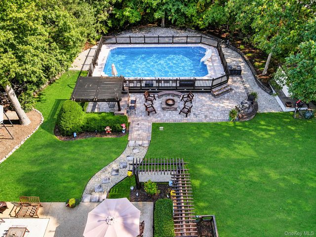 71 Buckley Road, Patchogue, NY 11772