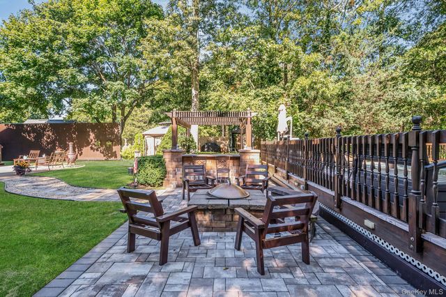 71 Buckley Road, Patchogue, NY 11772