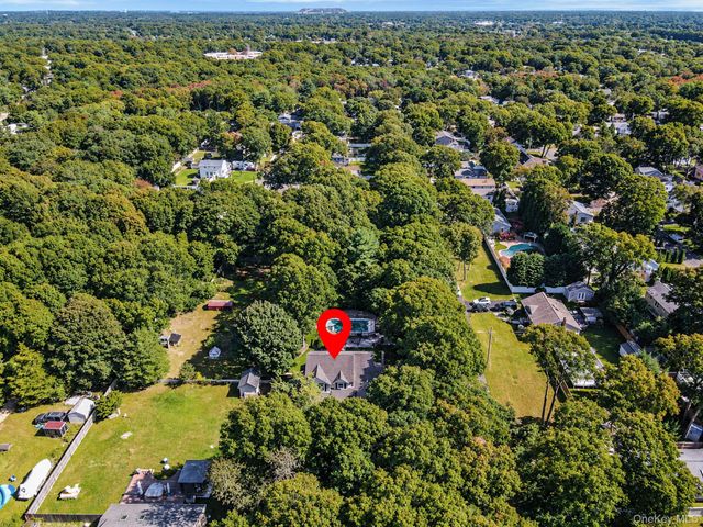 71 Buckley Road, Patchogue, NY 11772