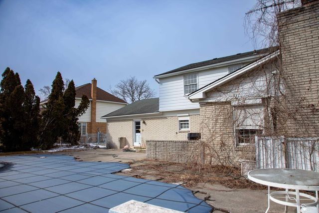 36045 Congress Court, Farmington Hills, MI 48335