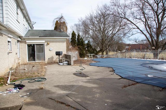 36045 Congress Court, Farmington Hills, MI 48335