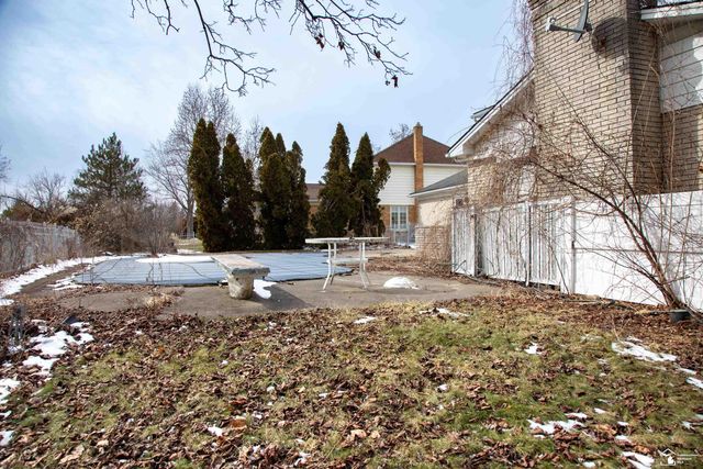 36045 Congress Court, Farmington Hills, MI 48335