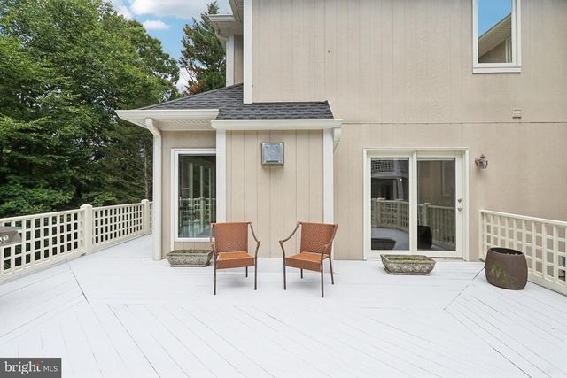 20877 CHANNEL CT, Sterling, VA 20165