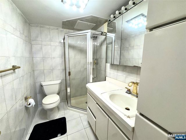 2185 Lemoine Avenue 4A, Fort Lee, NJ 07024