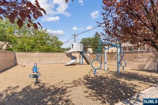 2185 Lemoine Avenue 4A, Fort Lee, NJ 07024