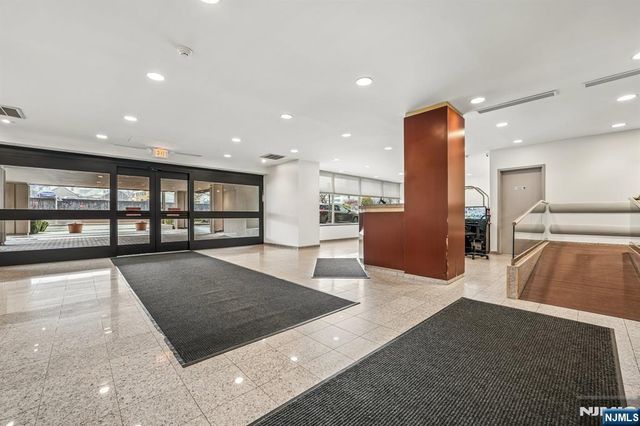 2185 Lemoine Avenue 4A, Fort Lee, NJ 07024