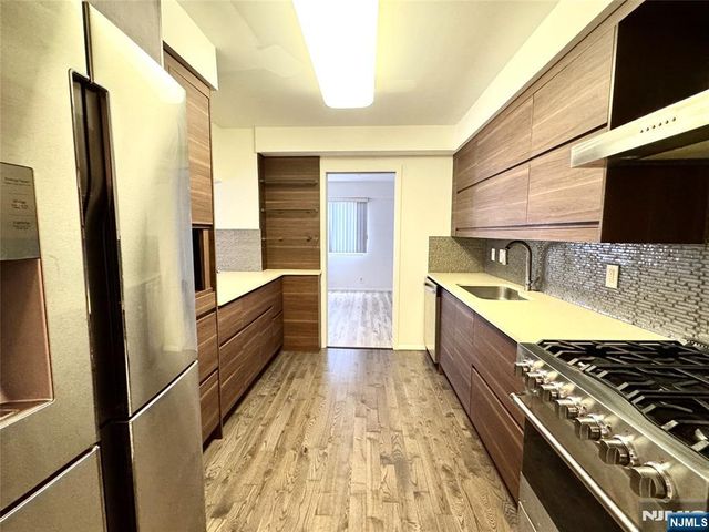 2185 Lemoine Avenue 4A, Fort Lee, NJ 07024