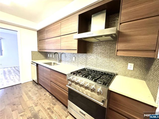 2185 Lemoine Avenue 4A, Fort Lee, NJ 07024