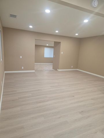 214 N Santa Clara St, Los Banos, CA 93635