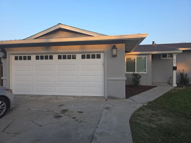 214 N Santa Clara St, Los Banos, CA 93635