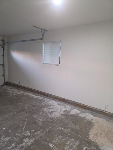 214 N Santa Clara St, Los Banos, CA 93635