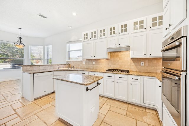 2808 Buena Vista Court, Carrollton, TX 75007