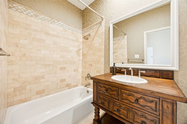 2808 Buena Vista Court, Carrollton, TX 75007