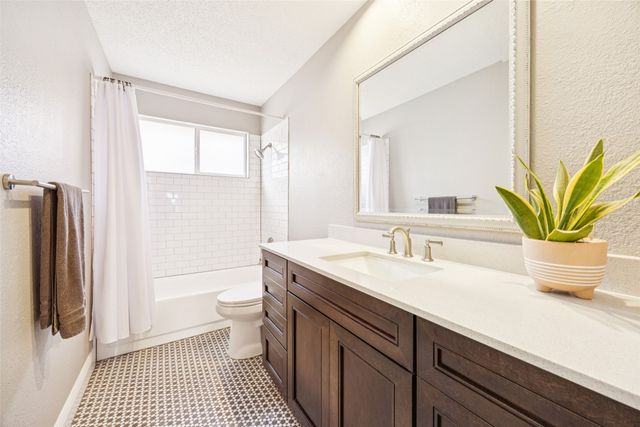 2808 Buena Vista Court, Carrollton, TX 75007