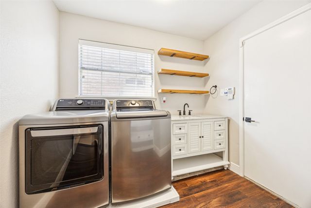 2808 Buena Vista Court, Carrollton, TX 75007