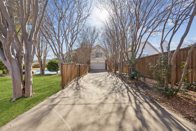 2808 Buena Vista Court, Carrollton, TX 75007