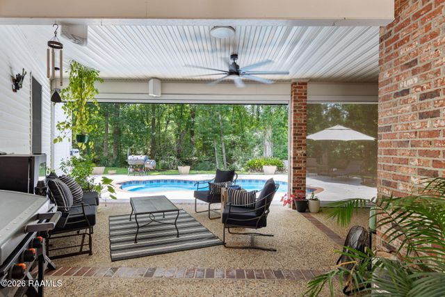 115 Bunker Hill Drive, Carencro, LA 70520