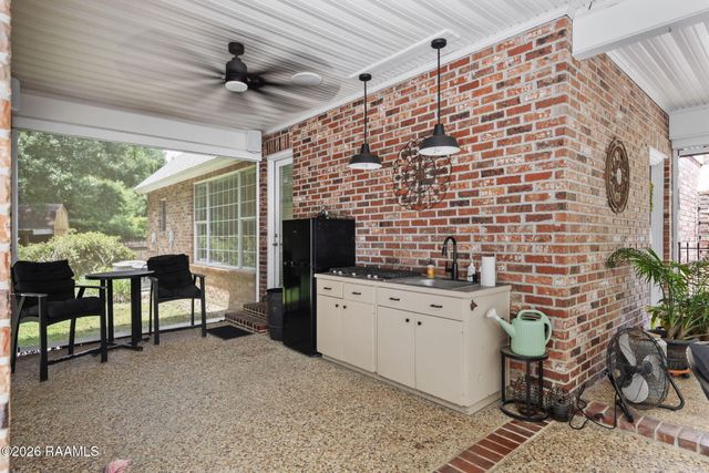 115 Bunker Hill Drive, Carencro, LA 70520