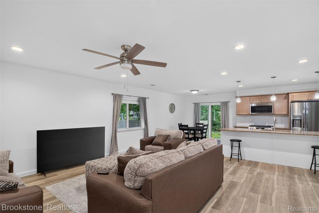 49050 Fuller Road, Chesterfield Township, MI 48051