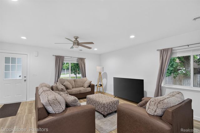 49050 Fuller Road, Chesterfield Township, MI 48051
