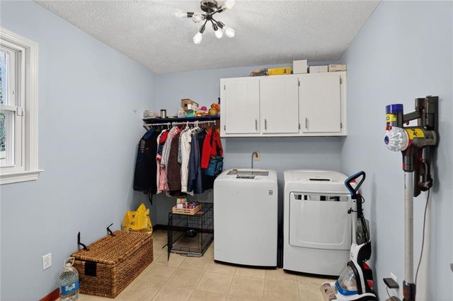 2462 Midvale Forest Drive, Tucker, GA 30084