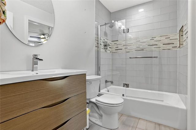 2462 Midvale Forest Drive, Tucker, GA 30084