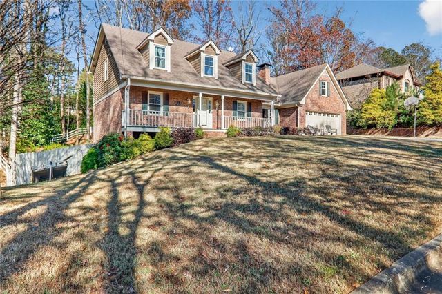 2462 Midvale Forest Drive, Tucker, GA 30084