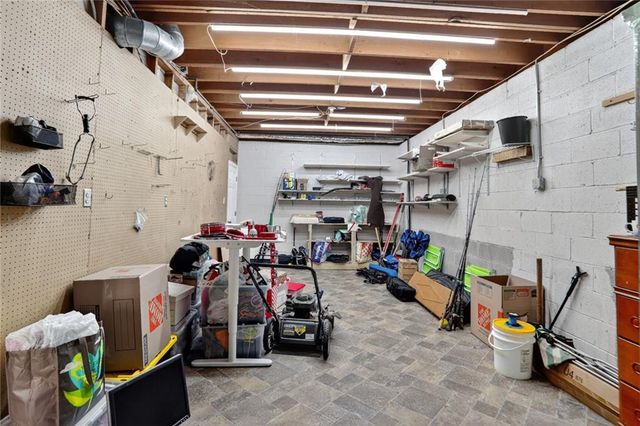 2462 Midvale Forest Drive, Tucker, GA 30084