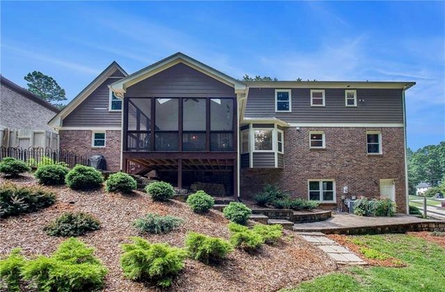 2462 Midvale Forest Drive, Tucker, GA 30084