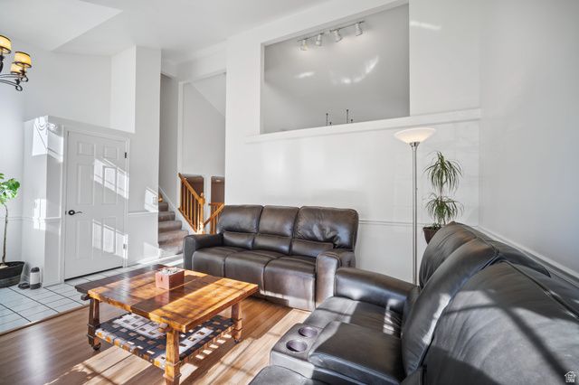 5554 S EDGEBERRY DR, Murray, UT 84123