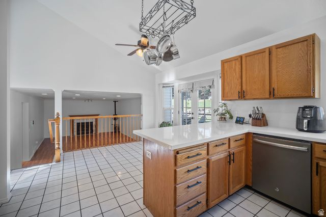 5554 S EDGEBERRY DR, Murray, UT 84123