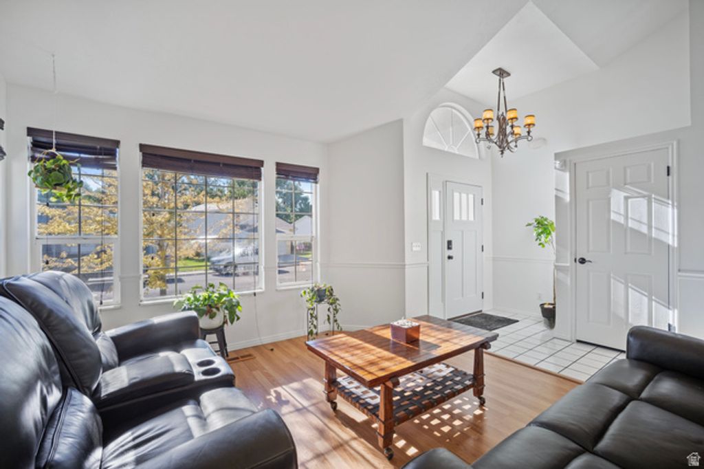 5554 S EDGEBERRY DR, Murray, UT 84123 — photo 4