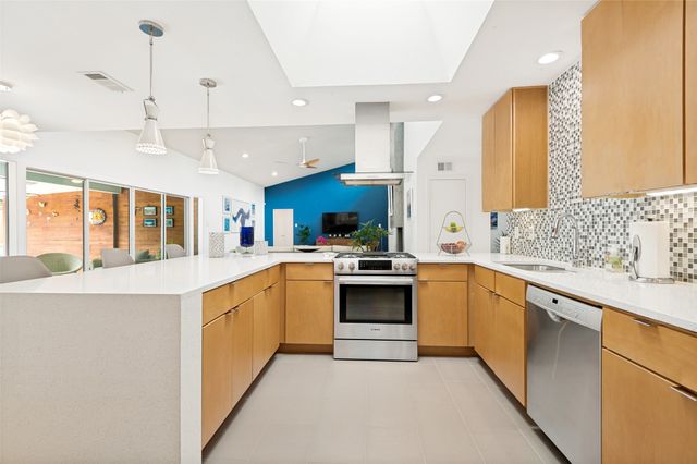 3923 Weeburn Drive, Dallas, TX 75229