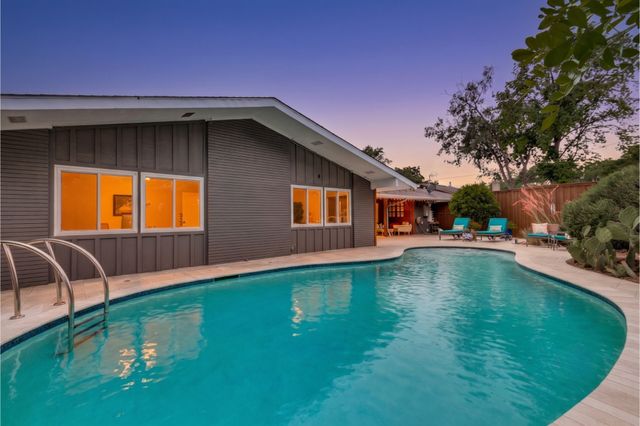 3923 Weeburn Drive, Dallas, TX 75229