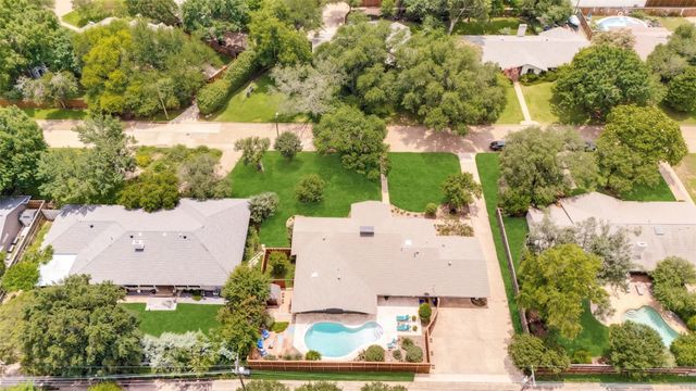 3923 Weeburn Drive, Dallas, TX 75229