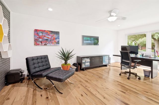 3923 Weeburn Drive, Dallas, TX 75229
