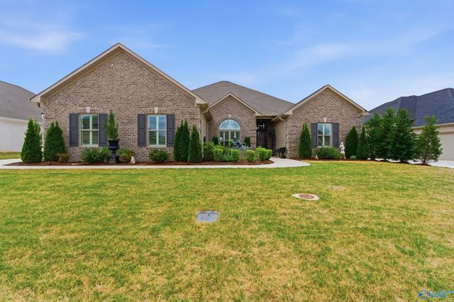 26364 Woodfield Drive, Athens, AL 35613